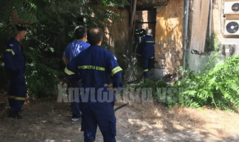 Πυρκαγιά σε εγκαταλελειμμένο κτήριο στα Χανιά (Φωτό)