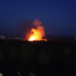 Θεσσαλονίκη: Συναγερμός για πυρκαγιά σε εγκαταλελειμμένα βαγόνια (Βίντεο)