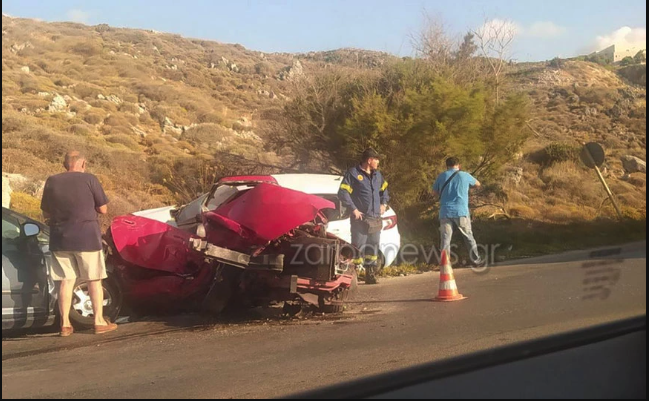 Τροχαίο στο Ρέθυμνο με ένα νεκρό και τέσσερις τραυματίες – Εικόνες από τα διαλυμένα αυτοκίνητα