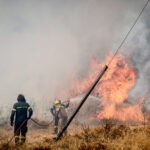 Με μετάθεση απειλούνται 11 πυροσβέστες από τη Νάξο