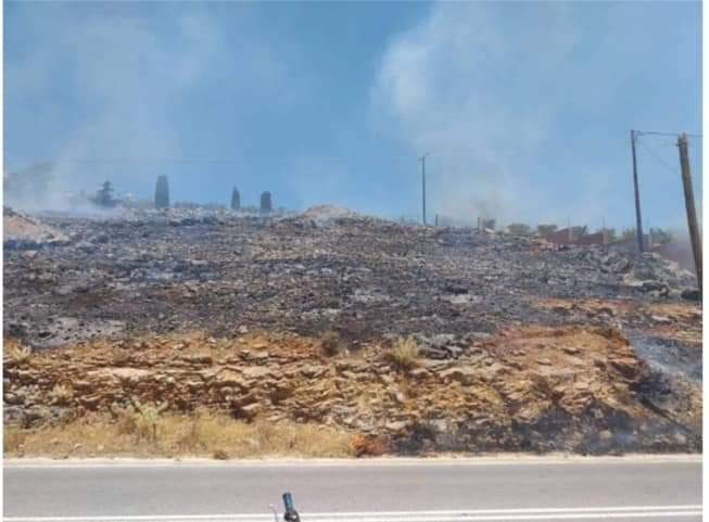 Πυρκαγιά σε χορτολιβαδική έκταση στην Κάλυμνο (Φωτό)