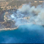 Υπό μερικό έλεγχο η πυρκαγιά στο Ροδάκινο Ρεθύμνου - Συνεχίζουν τη μάχη οι πυροσβέστες