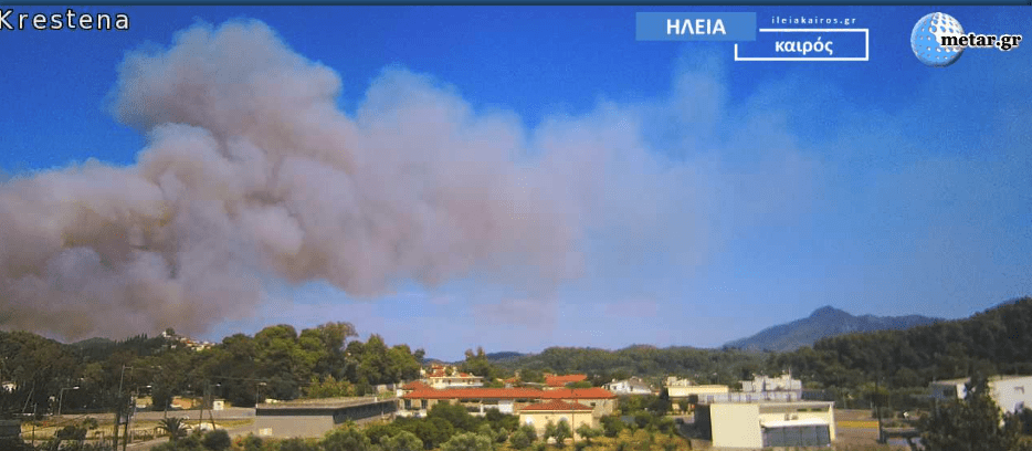 Μεγάλη πυρκαγιά σε δασική έκταση στα Μακρίσια Ηλείας (Φωτό)