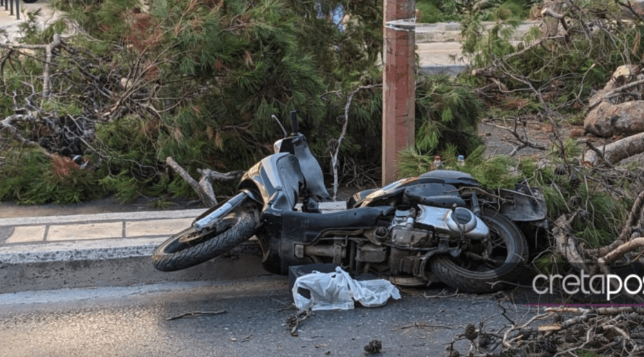 Ασύλληπτη τραγωδία στο Ηράκλειο Κρήτης – Νεκρός 50χρονος μοτοσικλετιστής που καταπλακώθηκε από δέντρο