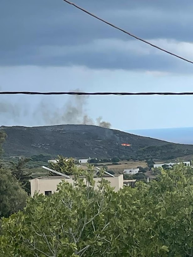 Πυρκαγιά σε δασική έκταση στον Κάλαμο Κυθήρων (Φωτό)