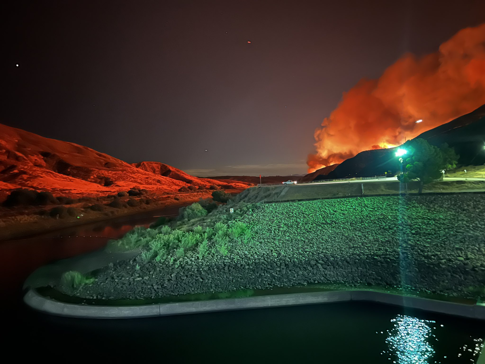 ΗΠΑ: Μεγάλη πυρκαγιά στο Σαν Ντιέγκο στην νότια Καλιφόρνια