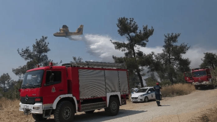 Χωρίς ενεργό μέτωπο η πυρκαγιά στο Λιβάδι Κεφαλονιάς