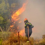 Πυρκαγιά σε χαμηλή βλάστηση επί της οδού Σκουφά στα Σπάτα