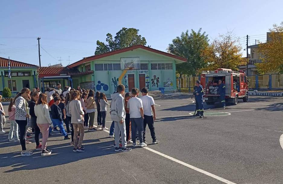 Ευχαριστήριο από τον σύλλογο Γονέων-Κηδεμόνων του 2ου Δημ.Σχολείου Μεγαλόπολης στην Πυροσβεστική