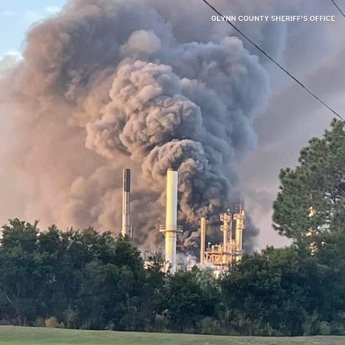 ΗΠΑ: Ανεξέλεγκτες εκρήξεις από πυρκαγιά σε χημική βιομηχανία της Τζόρτζια