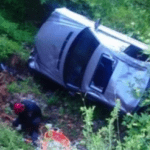 Εύβοια: Δύο νεκροί και ένας σοβαρά τραυματίας σε τροχαίο με πτώση αυτοκινήτου σε γκρεμό