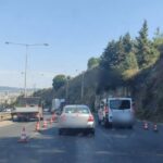 Θεσσαλονίκη: Δύο τραυματίες μετά από σύγκρουση αγροτικού με αυτοκίνητο – Επιχείρηση απεγκλωβισμού από την Πυροσβεστική