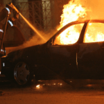 Πυρκαγιά σε δύο υπαίθριους χώρους στάθμευσης αυτοκινήτων στην Λέσβο