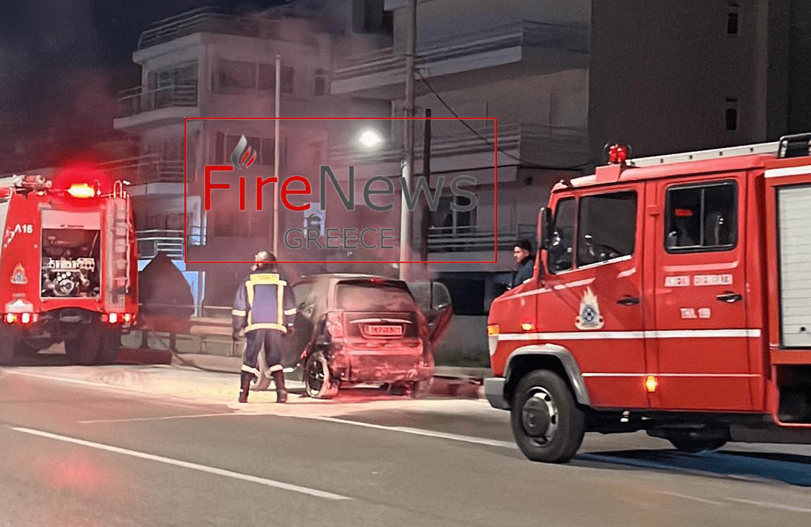 Πυρκαγιά σε Ι.Χ όχημα στη συμβολή της Λεωφόρο Βουλιαγμένης και Καλύμνου στην Βούλα
