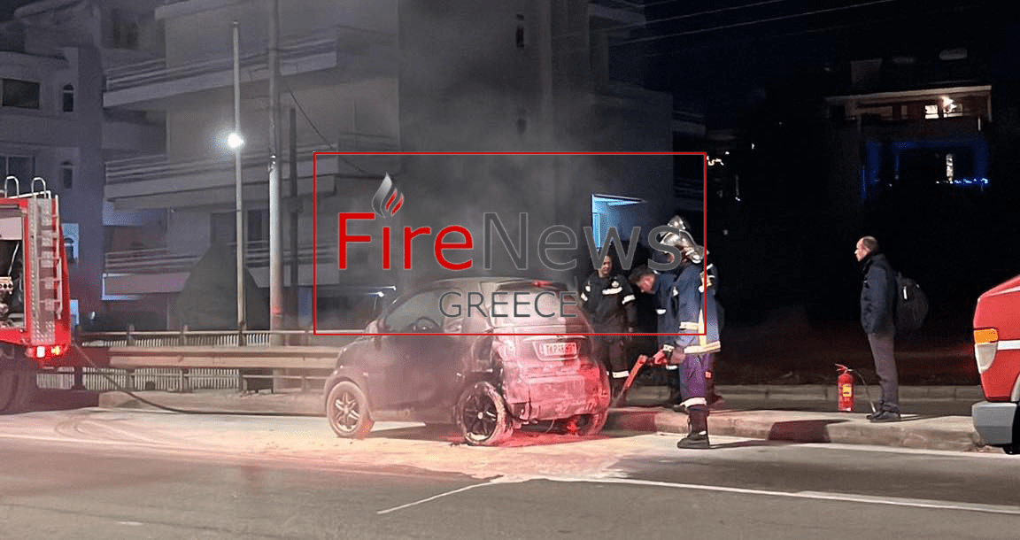 Πυρκαγιά σε Ι.Χ όχημα στη συμβολή της Λεωφόρο Βουλιαγμένης και Καλύμνου στην Βούλα