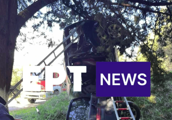 Τροχαίο στη Κρήτη: Αυτοκίνητο «κρεμάστηκε» σε ένα δέντρο