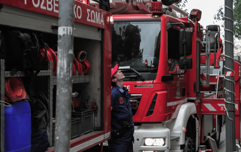Πυρκαγιά σε καμινάδα εστιατορίου στη Νέα Φιλαδέλφεια