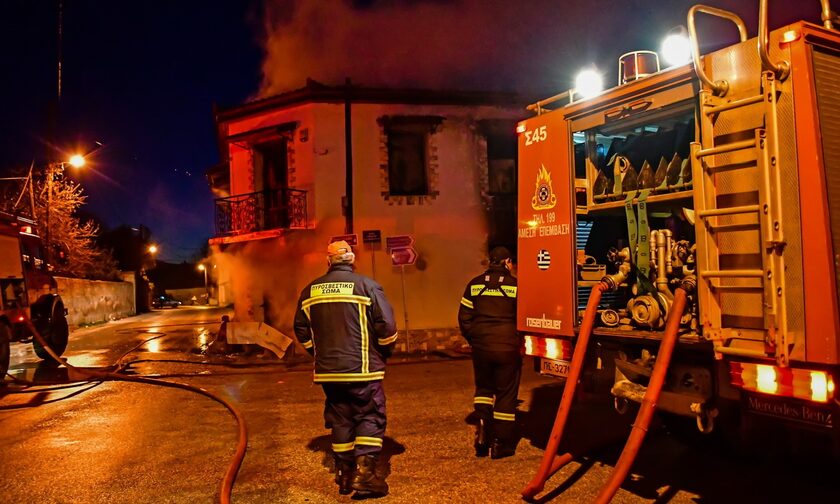 Πυρκαγιά σε οικία στη συνοικία του Χρυσοχοίδη στον Βόλο