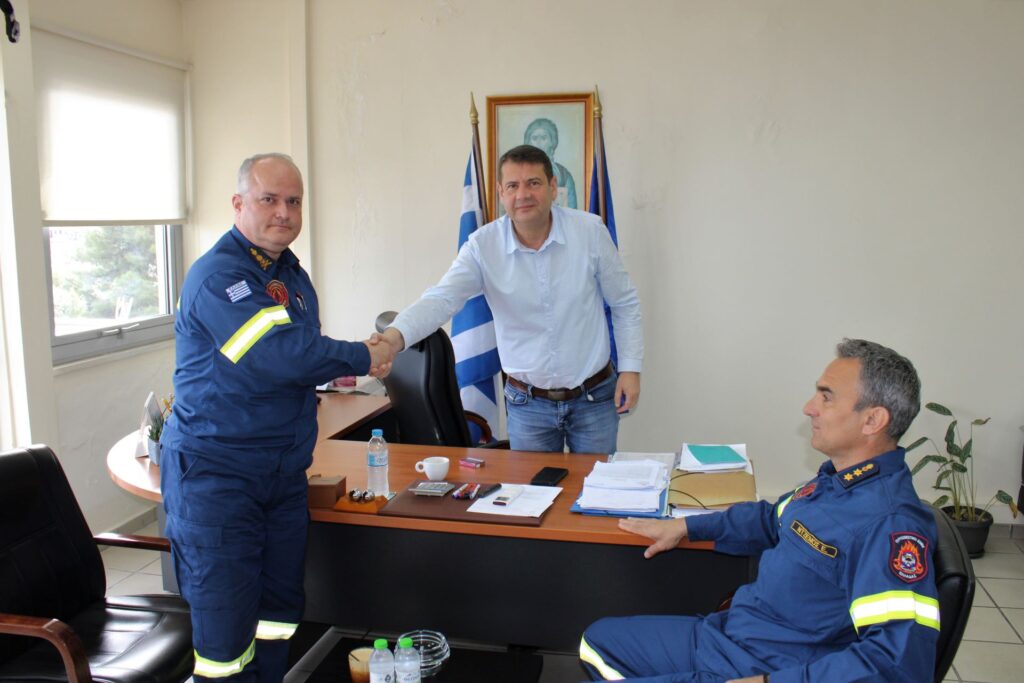 Συνάντηση Δημάρχου Αμφιλοχίας με τον νέο Διοικητή της Πυροσβεστικής Υπηρεσίας Αιτωλοακαρνανίας