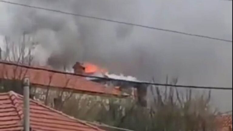 Πυρκαγιά σε μονοκατοικία στο χωριό Γεροπλάτανος στα Γιάννενα