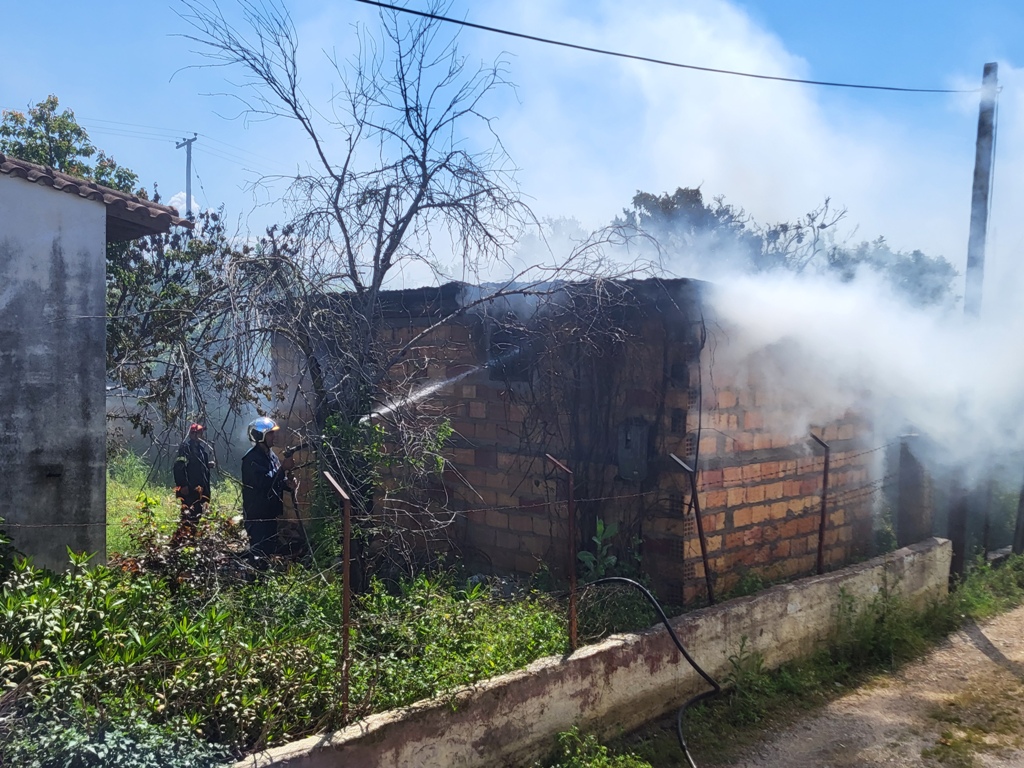 Πυρκαγιά σε αποθήκη σπιτιού στην Αμαλιάδα Ηλείας
