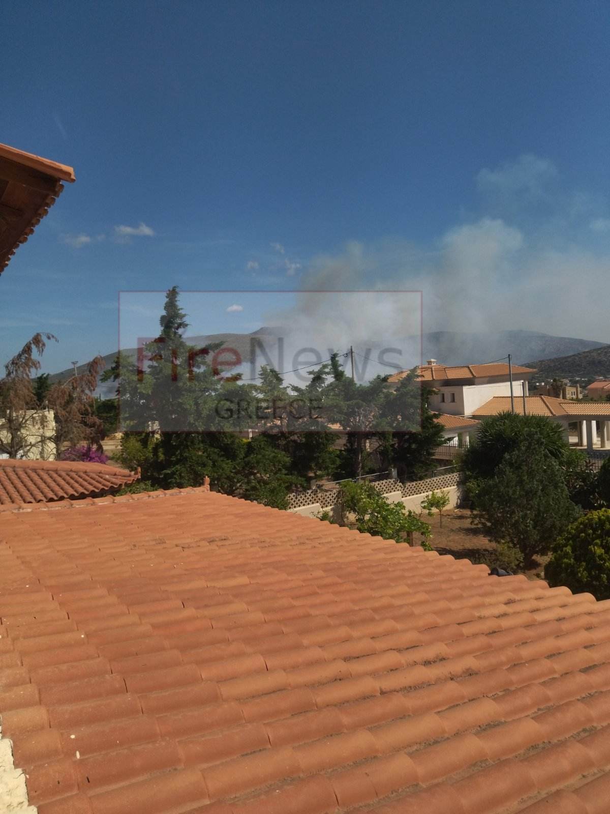 Πυρκαγιά σε αγροτική έκταση επί της Λεωφ. Αναβύσσου στα Καλύβια Θορικού Αττικής