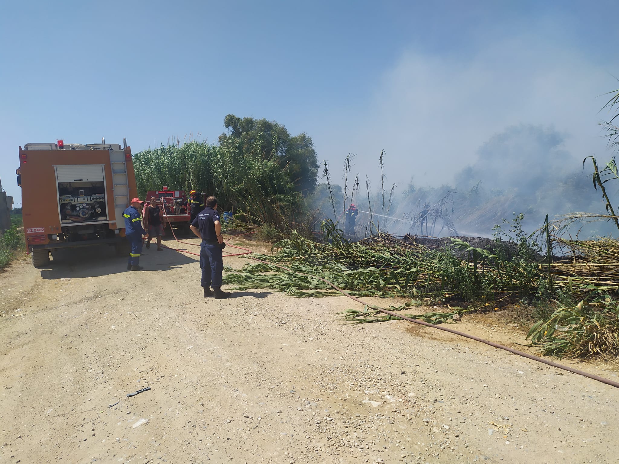 Πυρκαγιά σε έκταση με καλάμια στις εκβολές του ποταμού Ευρώτα Λακωνίας