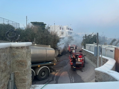 Πυρκαγιά εν υπαίθρω στην Ψαρού Μυκόνου