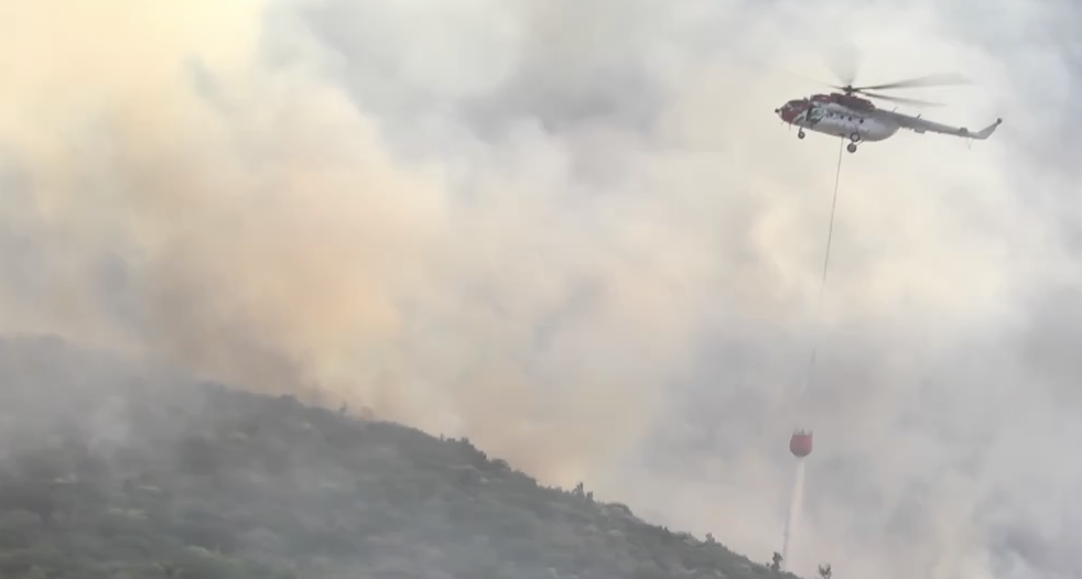 Πυρκαγιά στην Κέρκυρα: Δύο μεγάλες αναζωπυρώσεις στην Άνω Περίθεια και στον Άγιο Γεώργιο Κασσιόπης