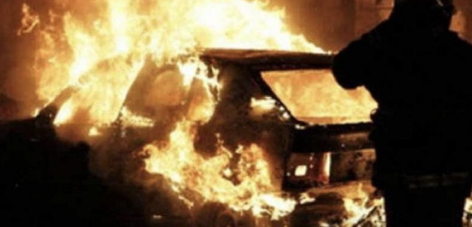 Πυρκαγιά σε Ι.Χ. όχημα στην περιοχή Γλύφα Χαλκίδας