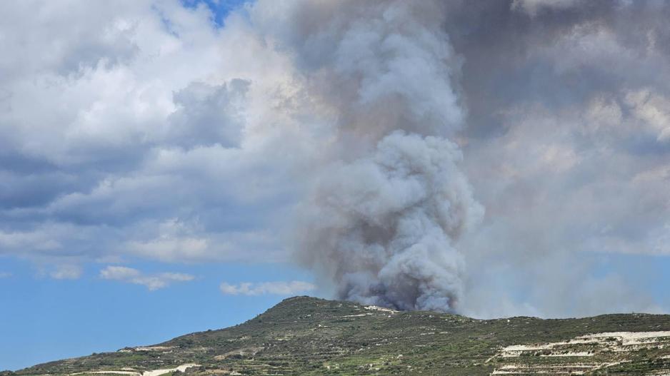 Κύπρος: Μεγάλη πυρκαγιά σε δύσβατη περιοχή της Κοινότητας Κοιλάνι Επαρχίας Λεμεσού