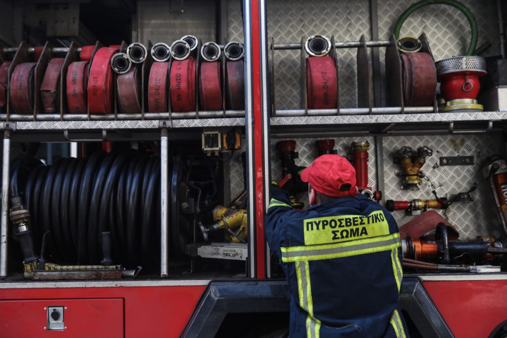 Πυρκαγιά σε ημιυπόγειο διαμέρισμα επί της οδού Σμύρνης στο Κορδελιό της Θεσσαλονίκης