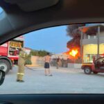 Πυρκαγιά σε πάρκινγκ σκαφών στην Λεωφόρο Βάρης - Κορωπίου στην Βάρη Αττικής