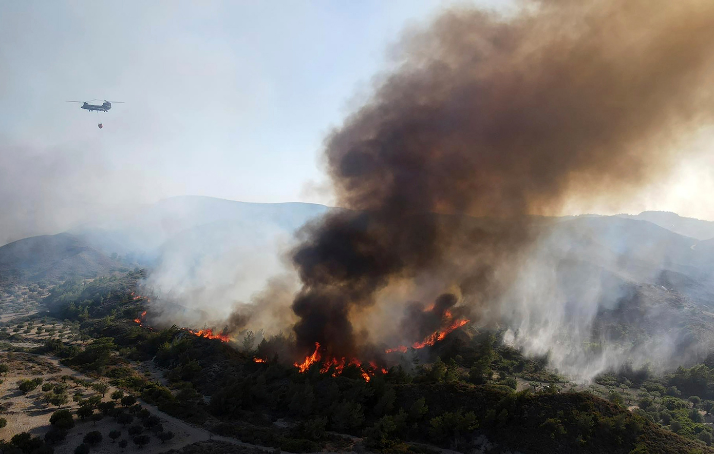 Πυρκαγιά σε δασική έκταση στην Προσύμνη Αργολίδας
