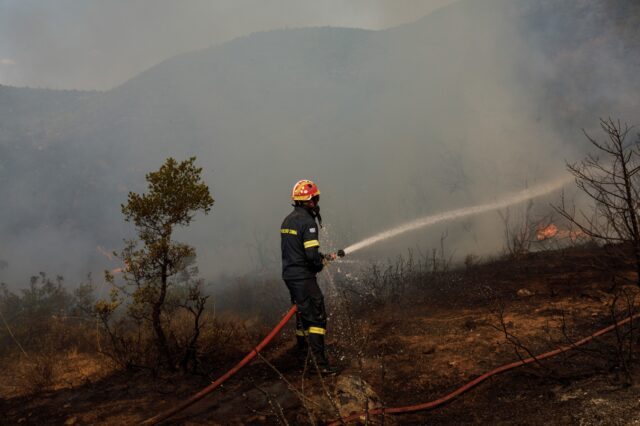 Πυρκαγιές: Συλλήψεις και επιβολή διοικητικών προστίμων σε 10 περιοχές της χώρας