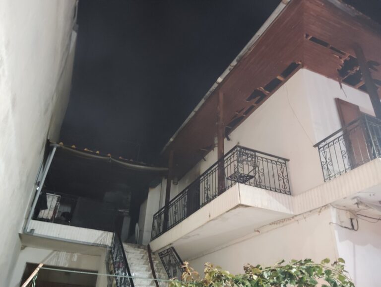 Πυρκαγιά σε μονοκατοικία στην Παραλία Πατρών