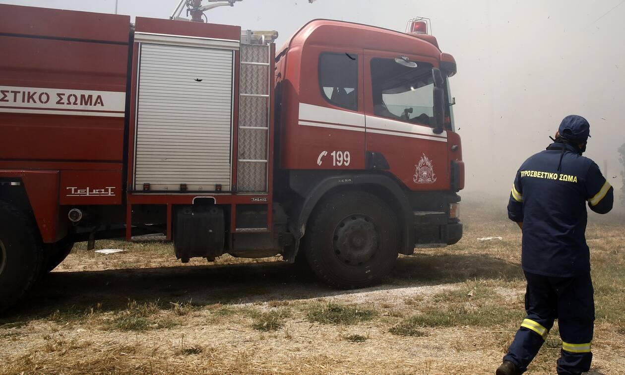 Συλλήψεις και επιβολή διοικητικών προστίμων για καύση υπολειμμάτων και πυρκαγιές σε Κρήτη, Πόρο και Αχαΐα