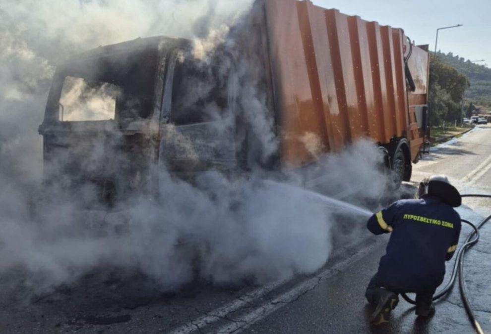 Πυρκαγιά σε απορριμματοφόρο στην περιοχή Μαθές Χανίων Κρήτης