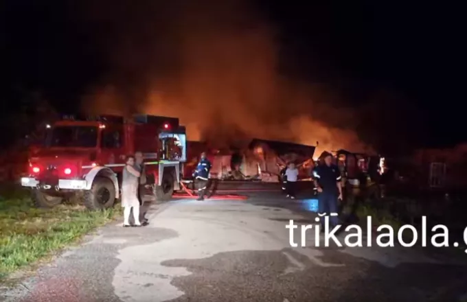 Πυρκαγιά σε βιοτεχνία ξυλείας επί της Ε.Ο. Τρικάλων-Λάρισας στο Μεγαλοχώρι Τρικάλων
