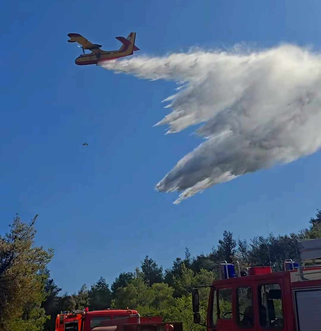 Οριοθετήθηκε η πυρκαγιά σε δασική έκταση στην περιοχή Άνω Σούλι στο Μαραθώνα