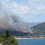 Πυρκαγιά σε δασική έκταση στην περιοχή Άσπρη Άμμος Καβάλας