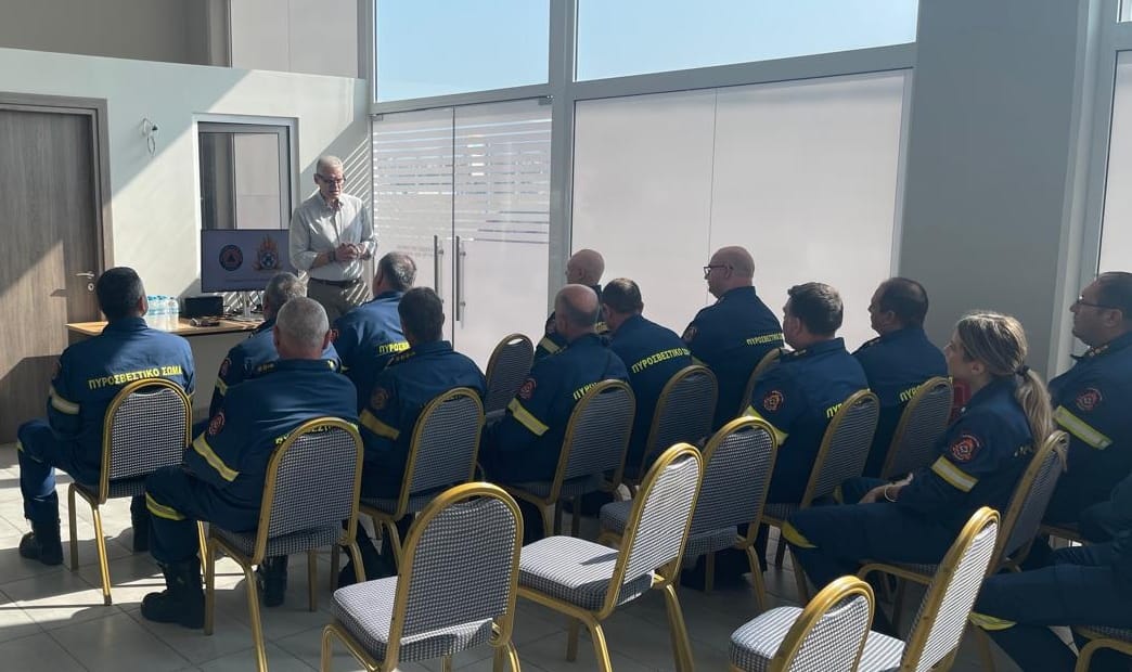 Επίσκεψη Ευ. Τουρνά σε Πυροσβεστικές Υπηρεσίες Δυτικής Αττικής