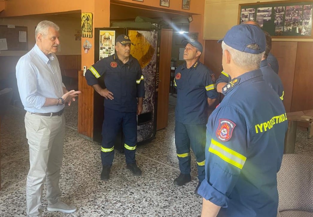 Επίσκεψη του Υφυπουργού Ευ. Τουρνά σε Πυροσβεστικές Υπηρεσίες της Βοιωτίας