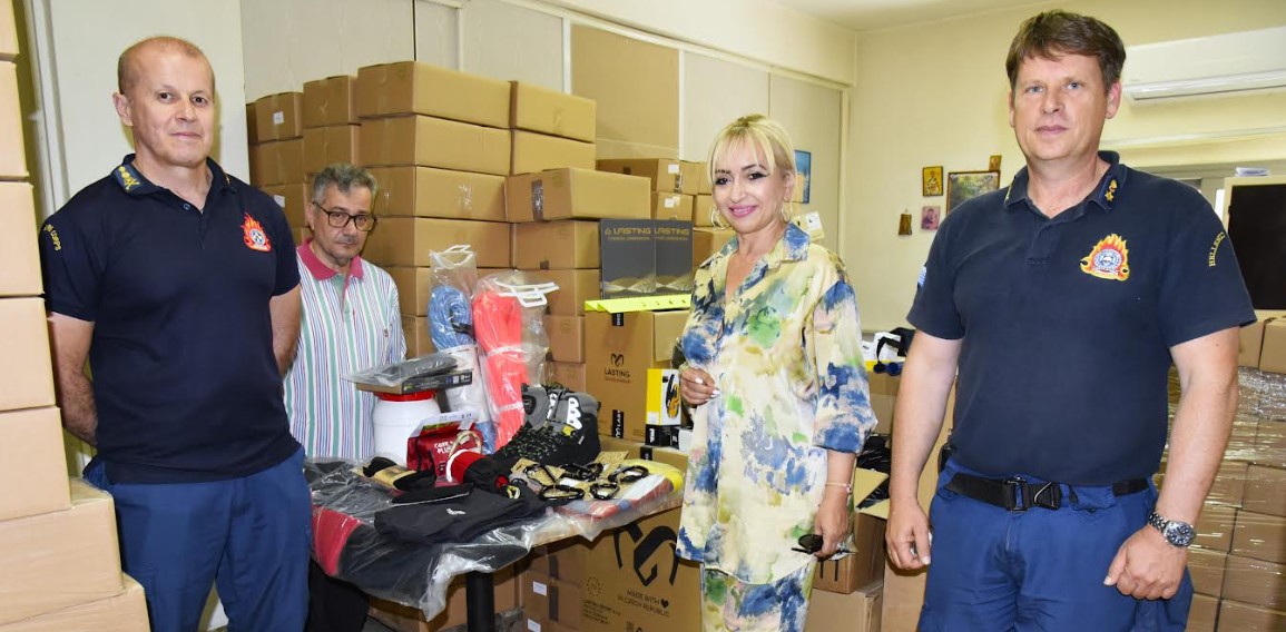 Ορειβατικός εξοπλισμός από την Π.Ε. Πιερίας για τους Πυροσβέστες που επιχειρούν στον Όλυμπο