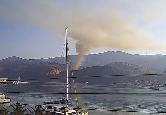 Πυρκαγιά σε υπαίθριο χώρο με απορρίμματα στην περιοχή Δράπανο Κεφαλονιάς