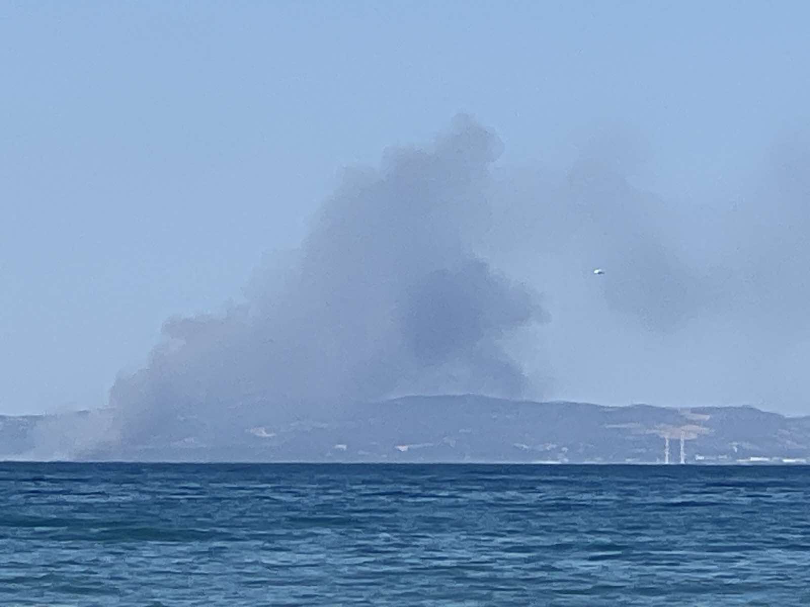 Πυρκαγιά σε αγροτοδασική έκταση στην περιοχή Κάμπος στο Αλιβέρι της Εύβοιας