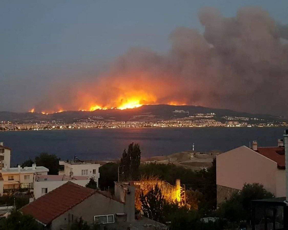 Πολλαπλές δασικές πυρκαγιές στην Τουρκία - Ορατός καπνός σε περιοχές του Αιγαίου