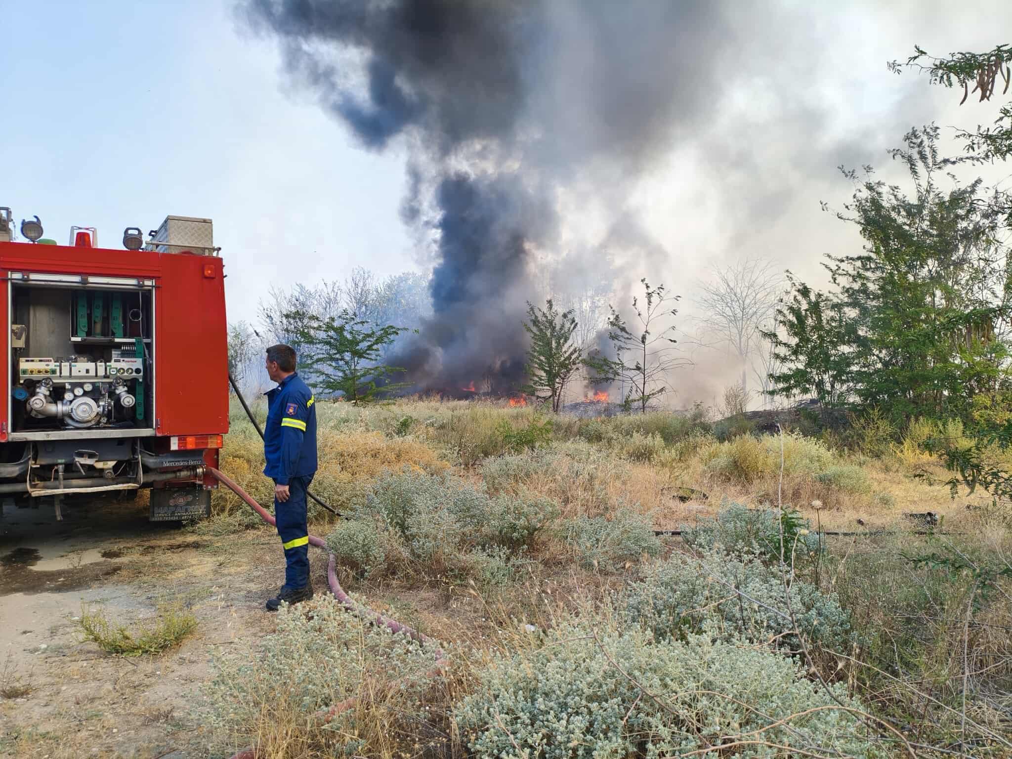 Πυρκαγιά σε χαμηλή βλάστηση στην περιοχή Άγιος Ραφαήλ στις Σέρρες