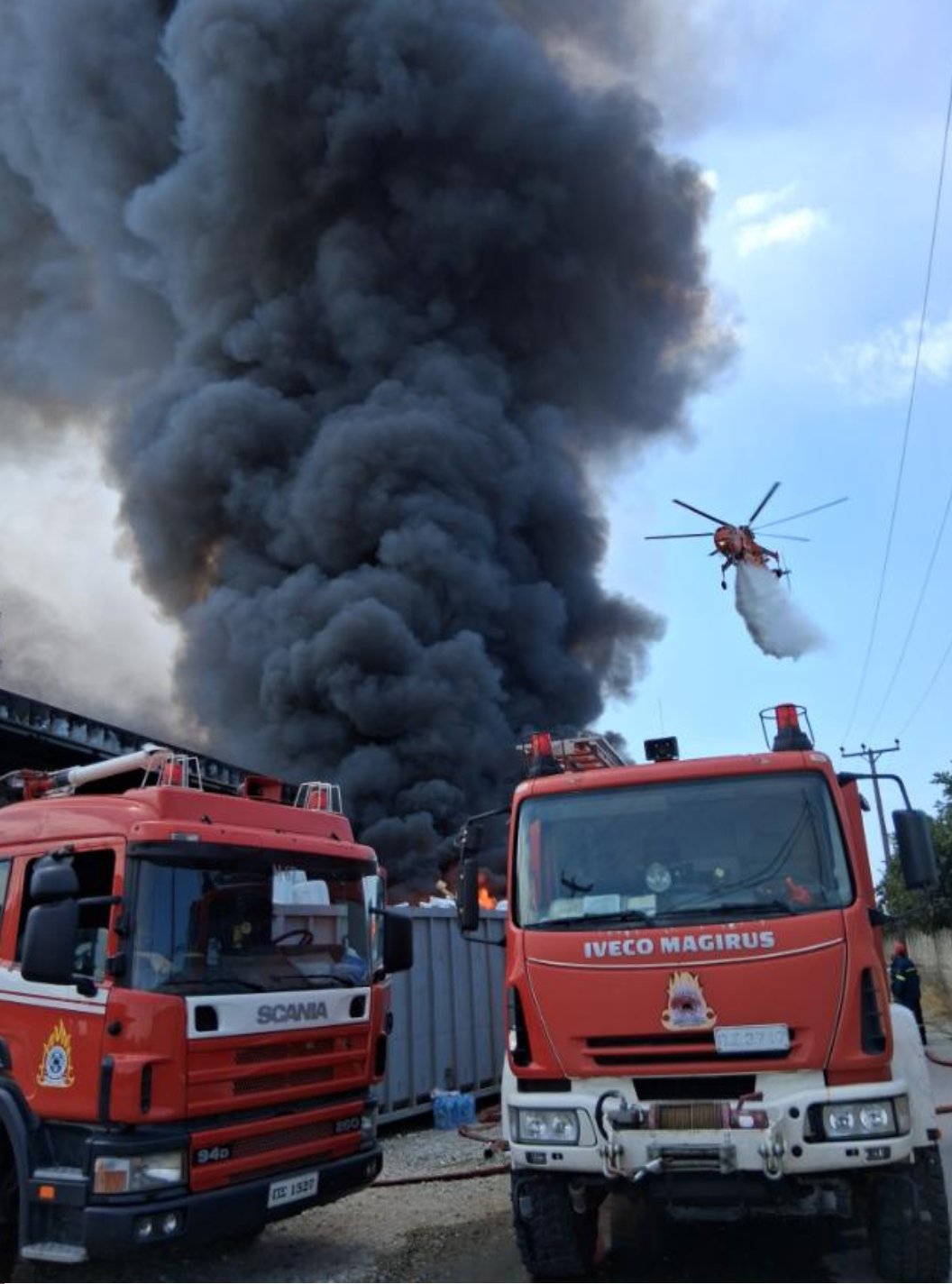 Πυρκαγιά σε υπαίθριο χώρο επιχείρησης στη Βιομηχανική περιοχή της Σίνδου Θεσσαλονίκης