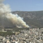 Πυρκαγιά σε χαμηλή βλάστηση στην Πολυτεχνειούπολη στον Ζωγράφου στην Αθήνα